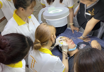 KHÓA HỌC PHUN CHÂN MÀY